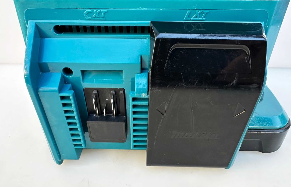 Makita DCM501 - Акумулаторна кафемашина