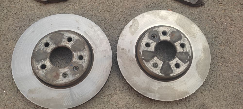 Опорные диски трекер 2  и тормозные колодки от редлайн