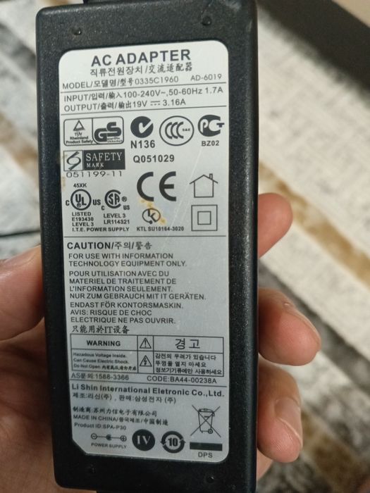 Блок питания для ноутбука samsung