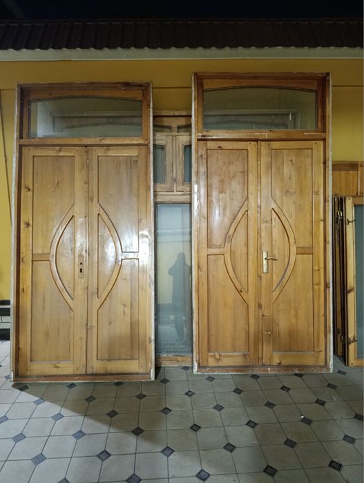 Ром ва эшиклар сотилади