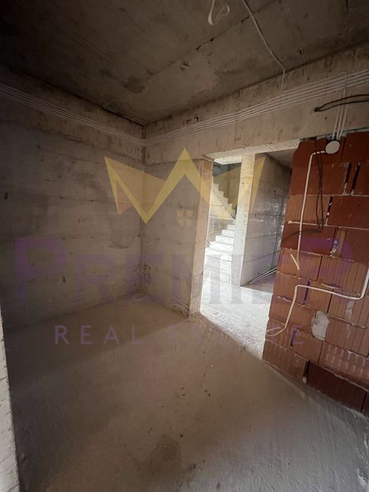 Продава се Тристаен апартамент в Варна, Изгрев - 124 кв.м за 790 €/кв.м - Снимка #4