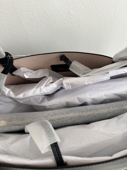 FURLA MIADIVA ! Налична в два размера !