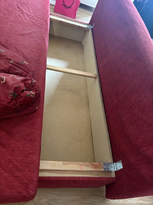 Разтегателен диван