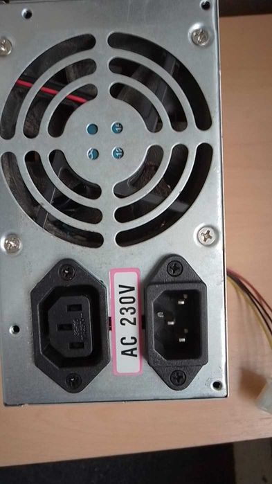 Захранване за компютър