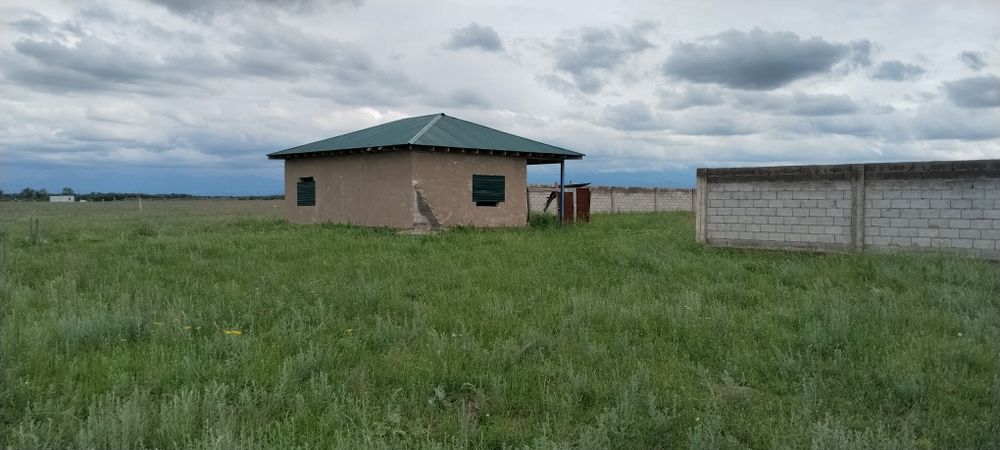 Продам коммерческие помещение 50 соток