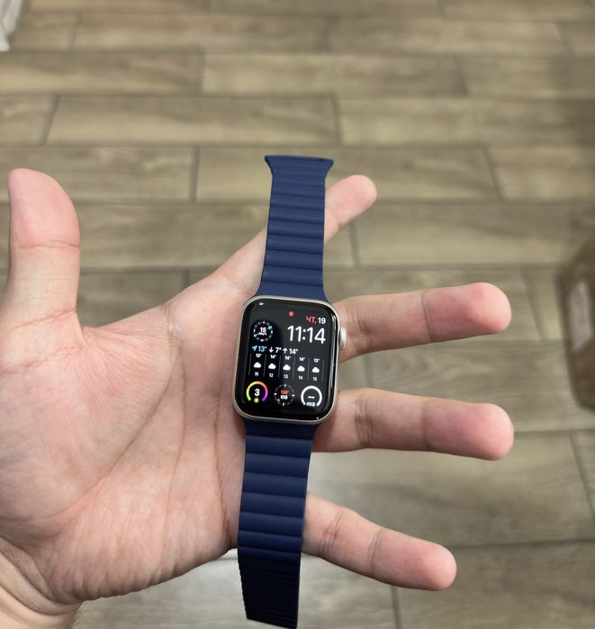 Продам Apple Watch
