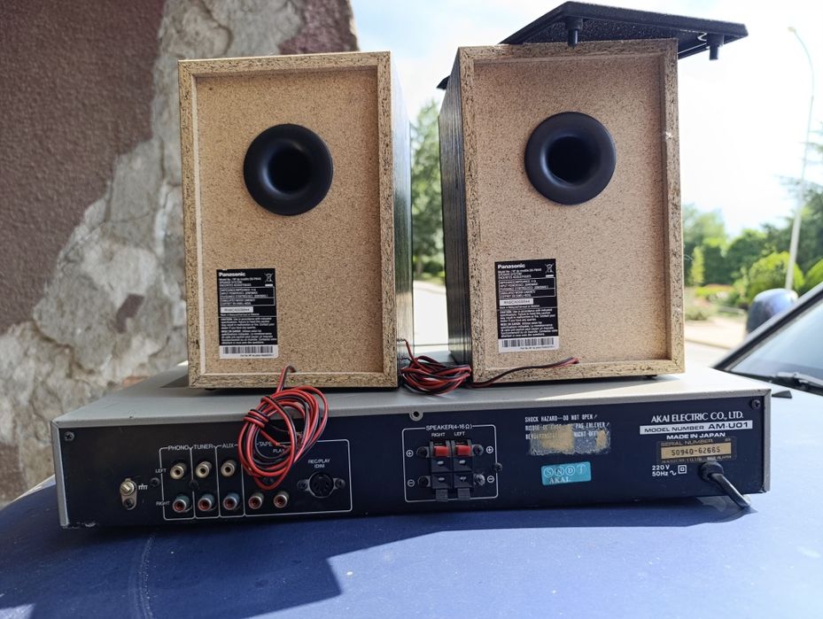 AKAI усилвател + колони