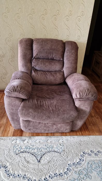 Продам уголок отдыха.