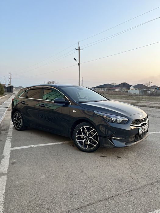 Kia ceed 2023.   .