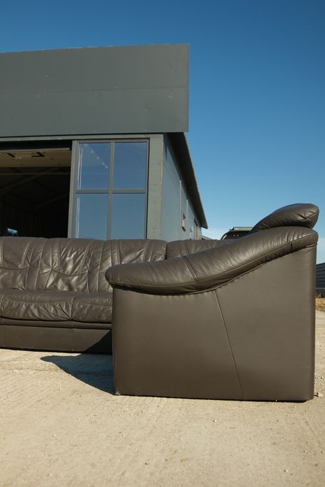 Colțar U din piele ~ Negru elegant