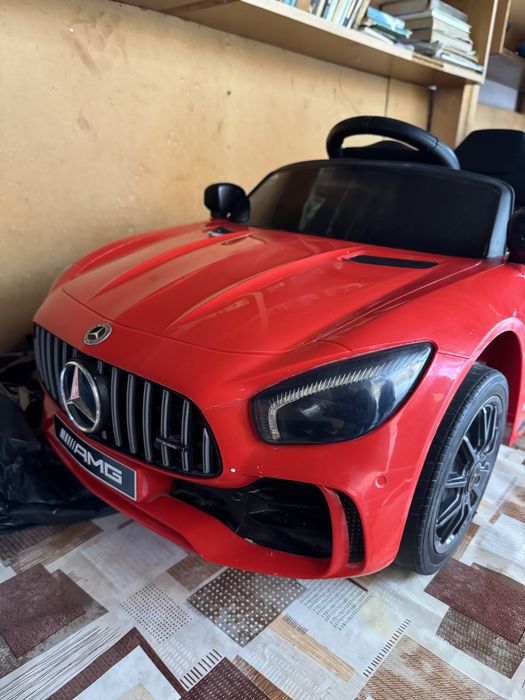 Акумулаторна кола Mercedes AMG