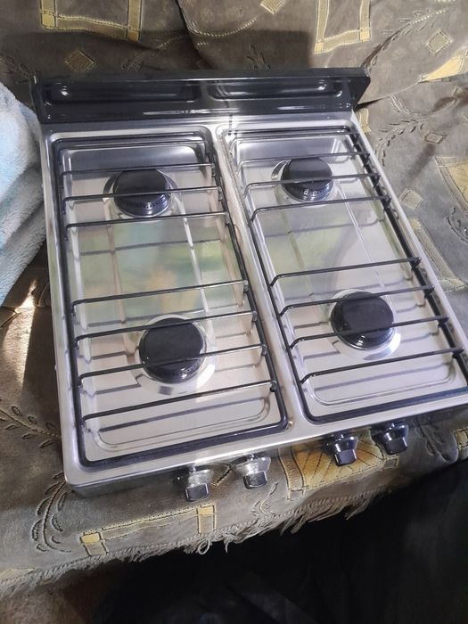 Плита газовая 4  комфорки