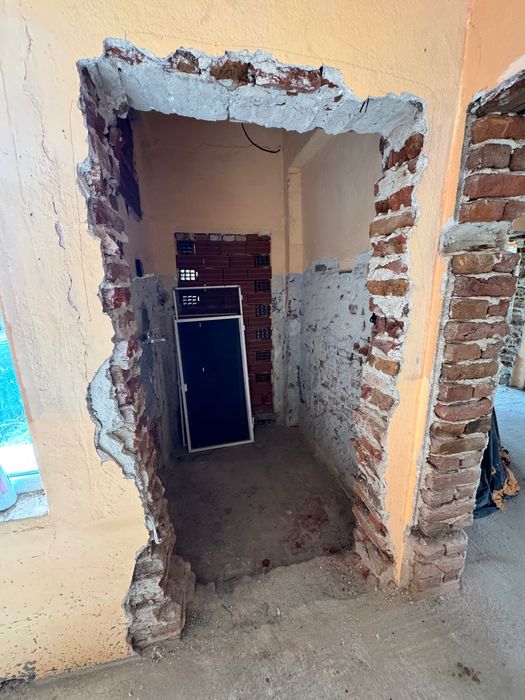 Продавам къща в центъра на  Свиленград.