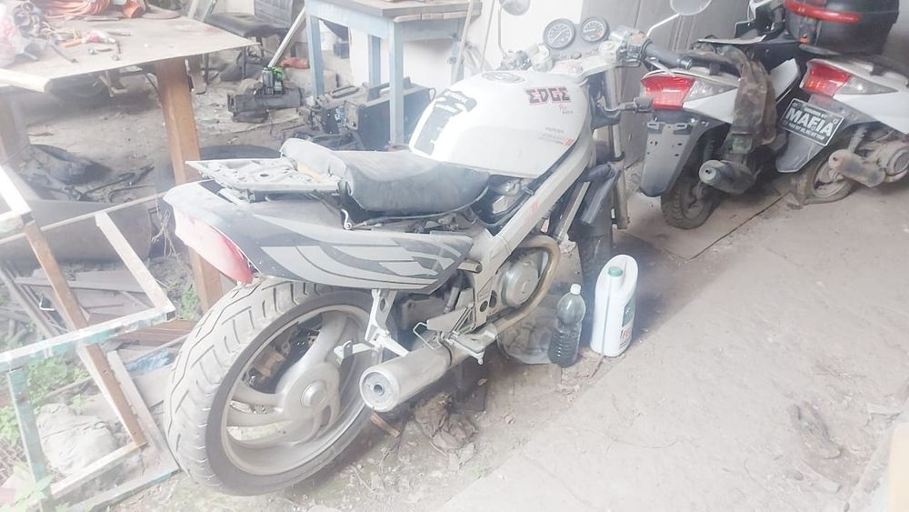 Продам мотоцикл Honda bros 400