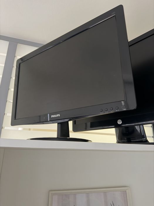 Мониторы продам все 4 шт за 15