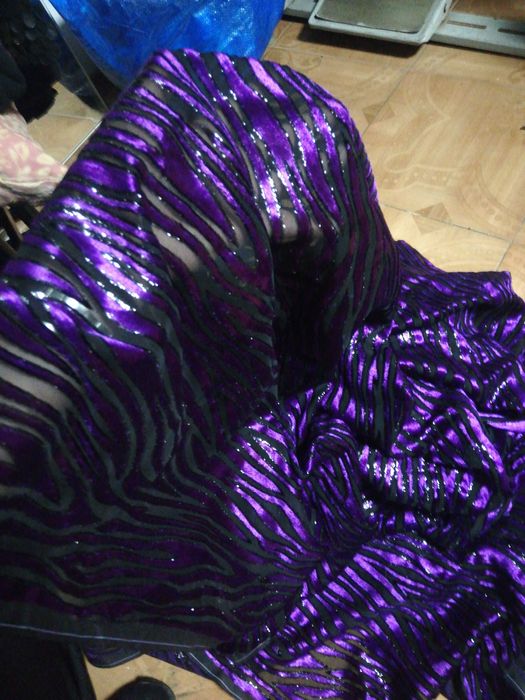 Material textil pentru croitorie damă.