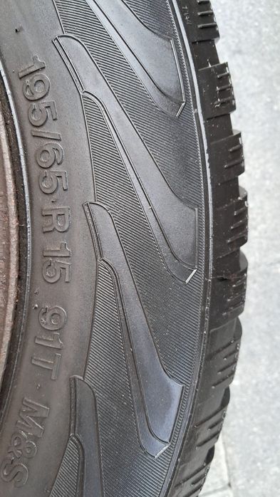 Cauciucuri de iarnă 195/65/15Vredestein