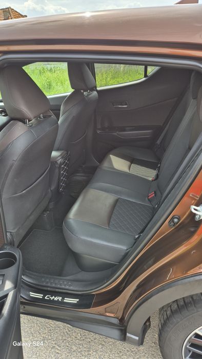 Toyota C-HR 1.8, 4×2, VERSIUNEA LOUNGE