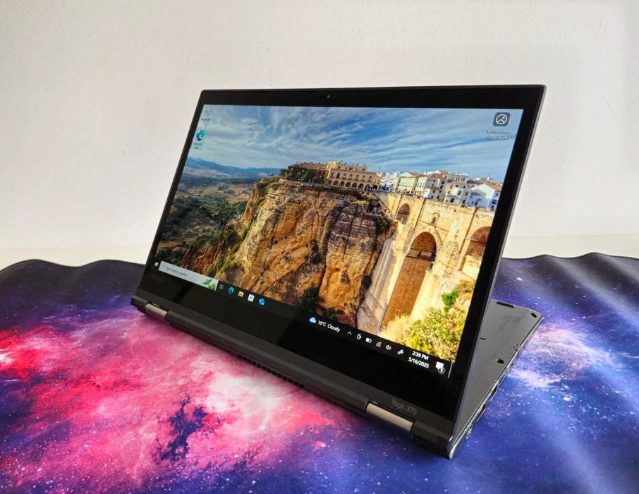 Laptop LENOVO ThinkPad Yoga 370 13,3"FHD i5-7300U 16 GB RAM 256 GB SSD