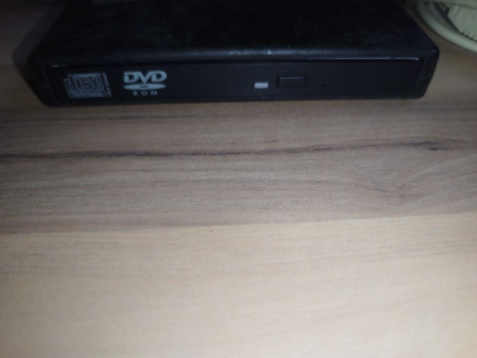 Dvd-rom extern pe USB Lenovo