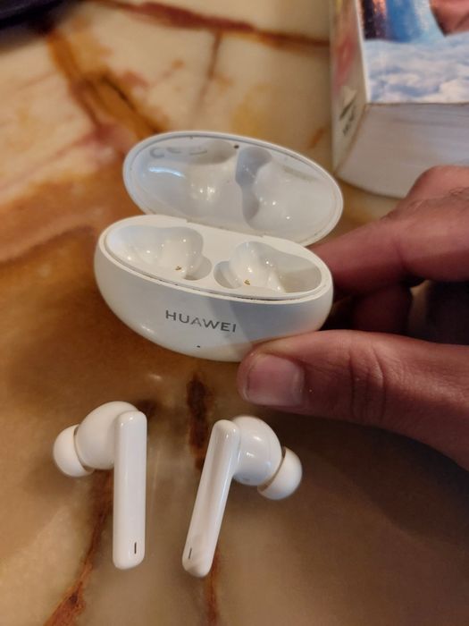 Casti bluetooth Huawei