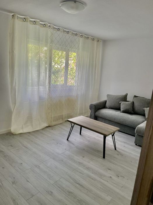 Inchiriez Apartamet 3 Camere Decomandat Prima Inchiriere Bistrita Lac