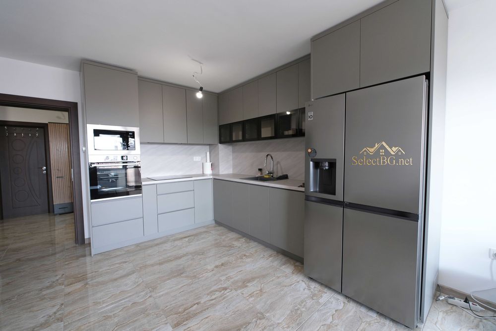 Панорамен апартамент с три спални-122 м2 + гараж 31 м2 в кв. К. Фичето