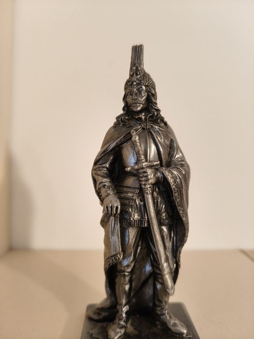 Statuete plumb domnitori romani