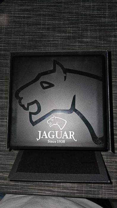 Часовник Jaguar swiss made