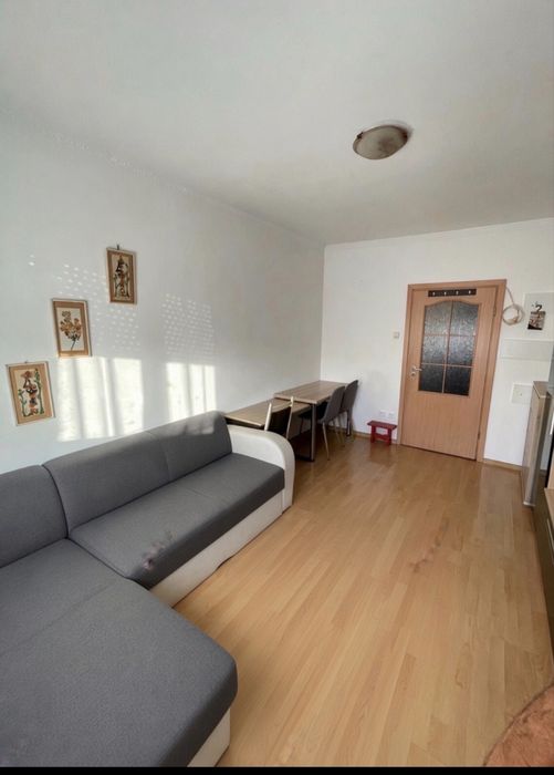 Vindem garsonieră et3/4 . Str.Sovata nr23