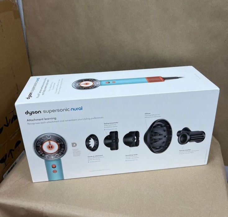 Продам Новый Дайсон в наличии Dyson Стайлер фен в цвете Фуксия Мощный