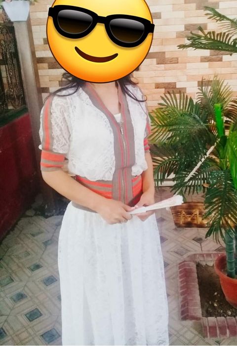 Платья вечерние и повседневные