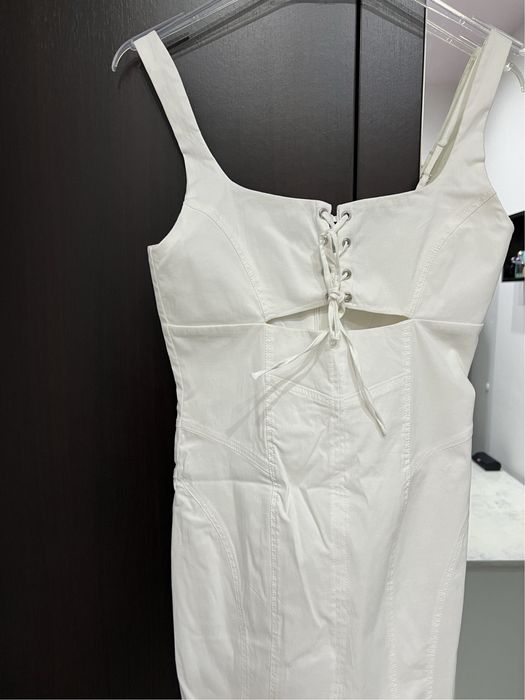 Нова рокля от Bershka