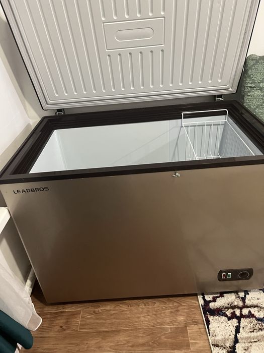 Морозильник Leadbros