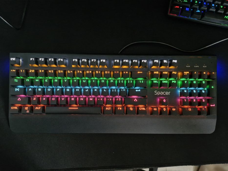 Tastatura mecanica Spacer