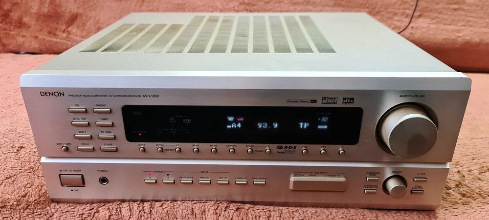 Denon AVR-1802 amplituner 2X80W sau 5X80W si iesire de subwoofer