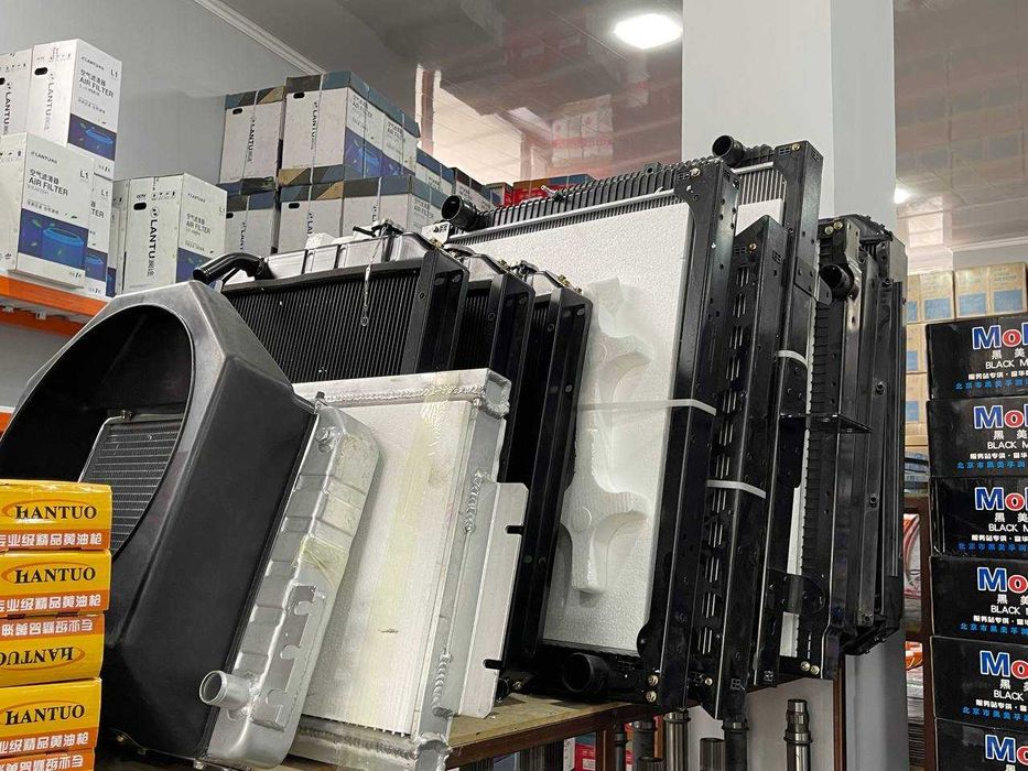 Радиатор ХОВО WD615 290