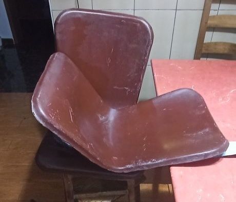 Scaun din fibra de sticla