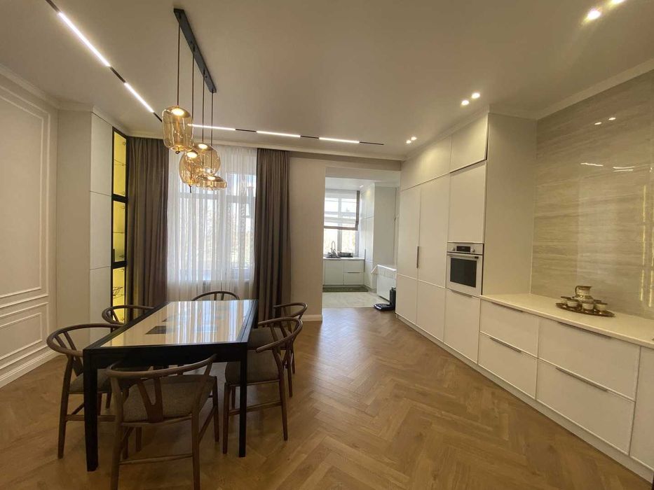 Продам  3 ком в ЦЕНТРЕ