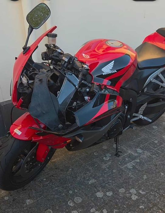 Honda CBR600RR 2007 година