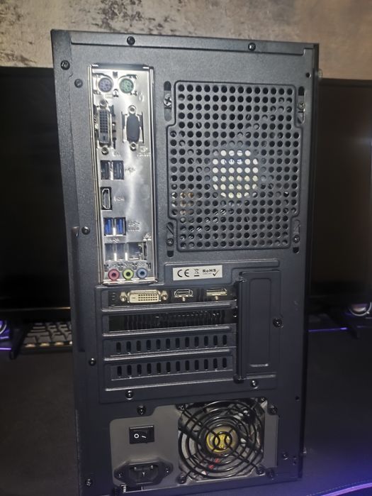 Vând  PC  gaming