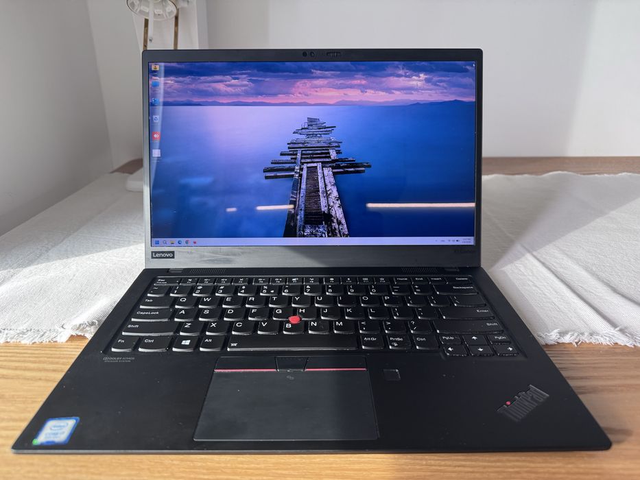 Laptop ultraportabil Lenovo ThinkPad X1 Carbon 7th Gen Intel Core i7