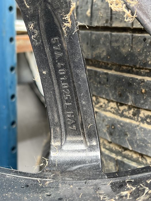 Skoda Karoq 18” два броя джанти с гуми