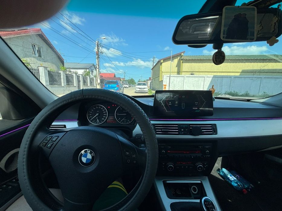 Vând  BMW 320d 2010 (177 CP)