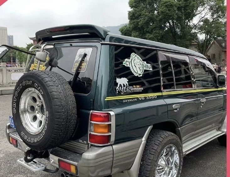 Спойлеры на разные авто в частности митсубиши