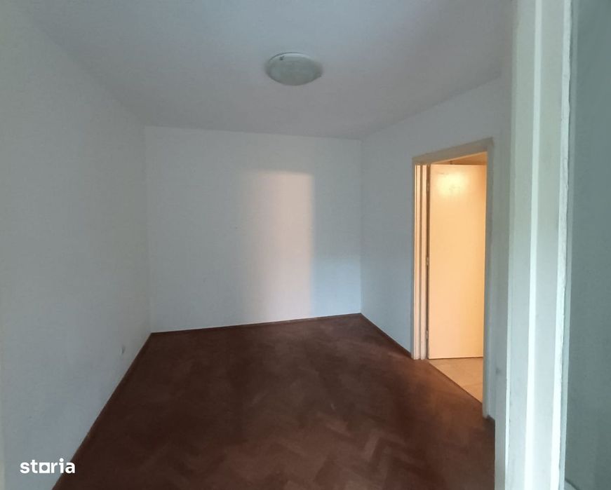 Apartament De Vânzare