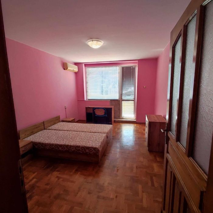 Дава се под наем Двустаен апартамент в Варна, Център - 60 кв.м за 350 € - Снимка #3