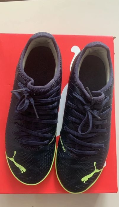 Crampoane de sintetic puma future z 4.4 mărimea 37 1/3 accept oferte. Adidasii vin cu cutie.