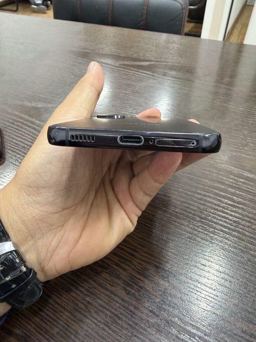 Samsung S22… 8/128 GB черный