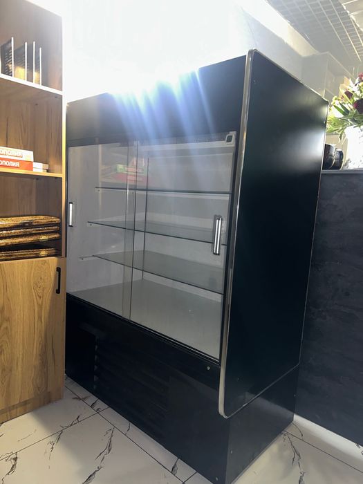 Витринный холодильник